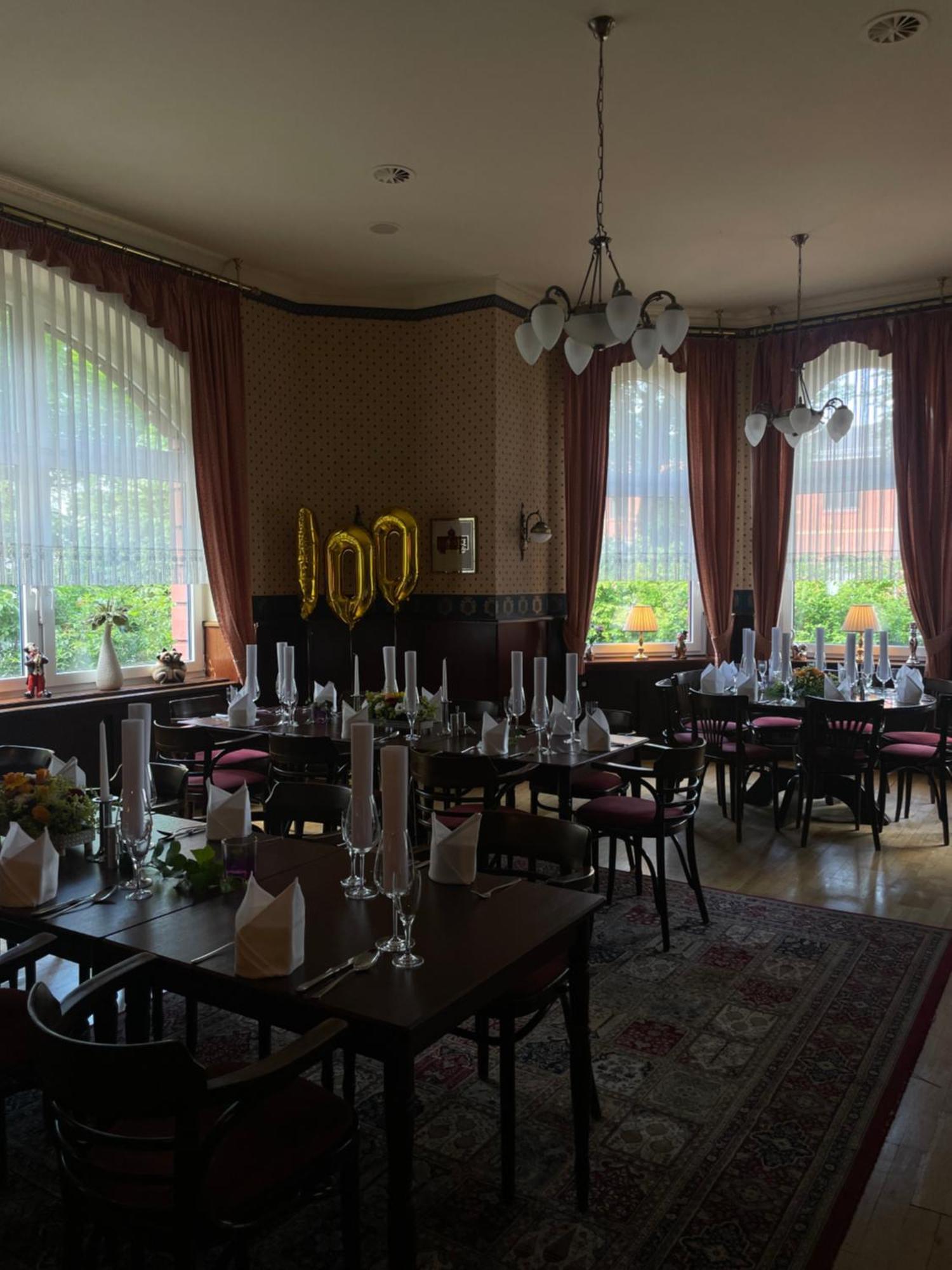 Hotel Krone อาร์นชตัดท์ ภายนอก รูปภาพ