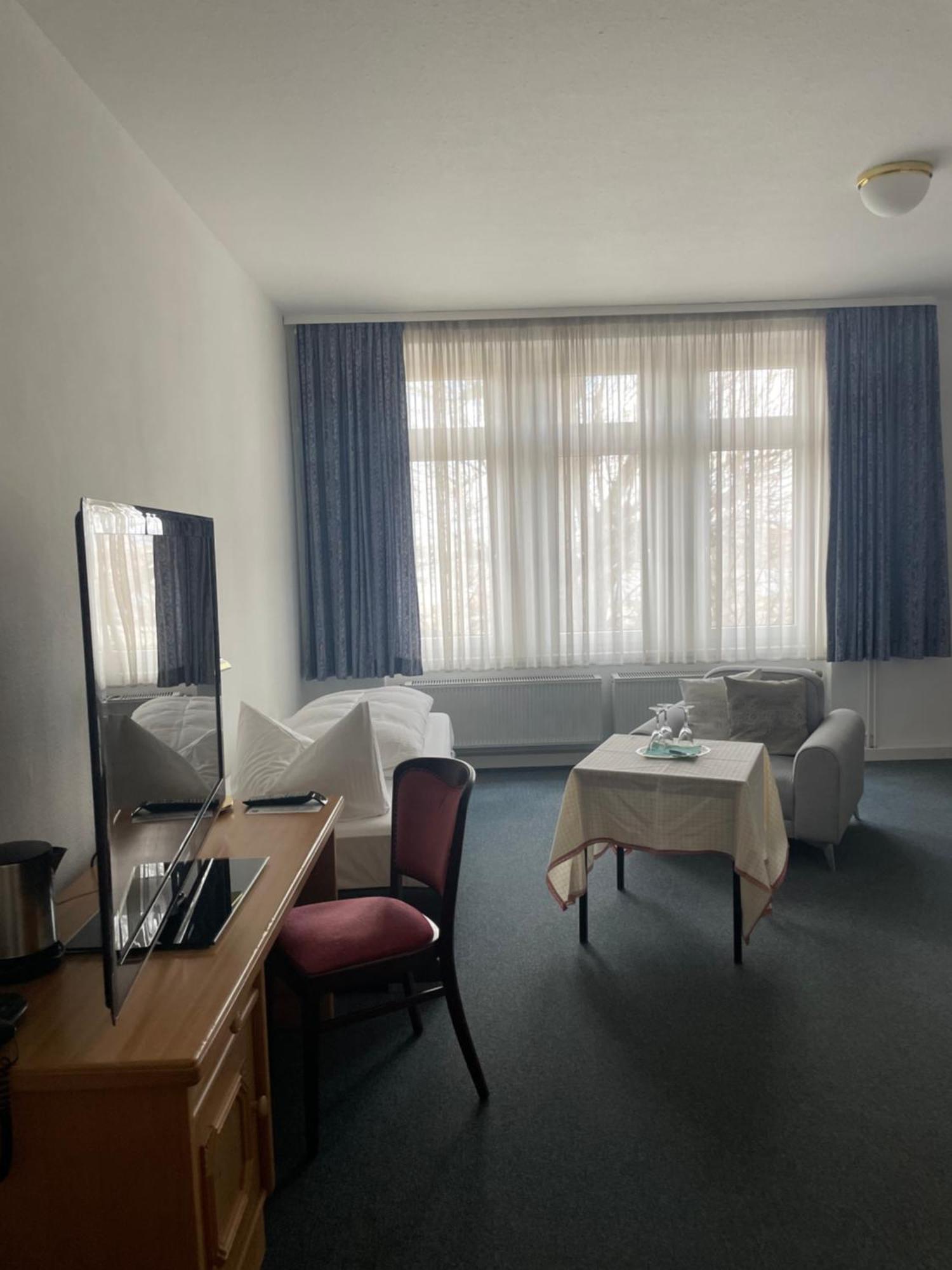 Hotel Krone อาร์นชตัดท์ ห้อง รูปภาพ