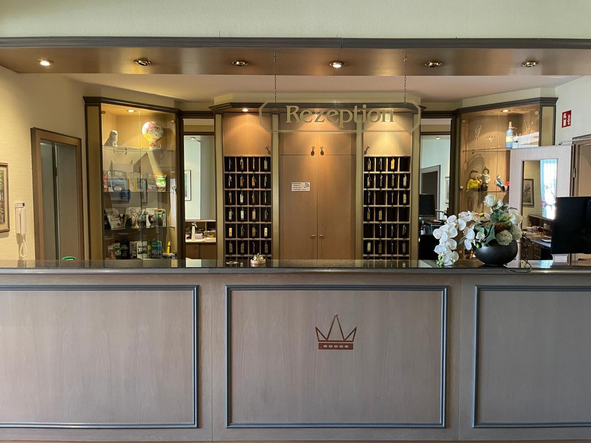 Hotel Krone อาร์นชตัดท์ ภายนอก รูปภาพ