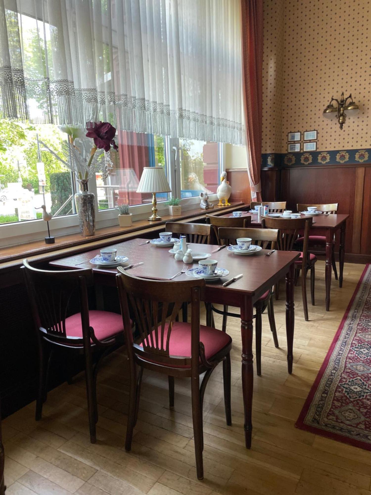 Hotel Krone อาร์นชตัดท์ ภายนอก รูปภาพ